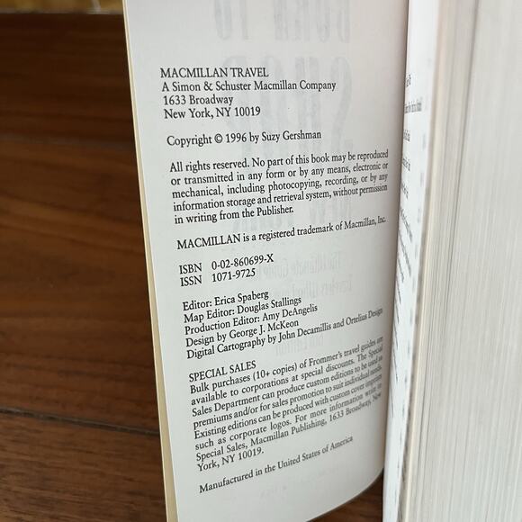 Born to Shop New York: The Ultimate Guide for Travelers Who Love to Shop 6th Ed. - Picture 5 of 9